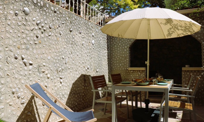 Cassis House | Village house with exterior in the heart of Cassis