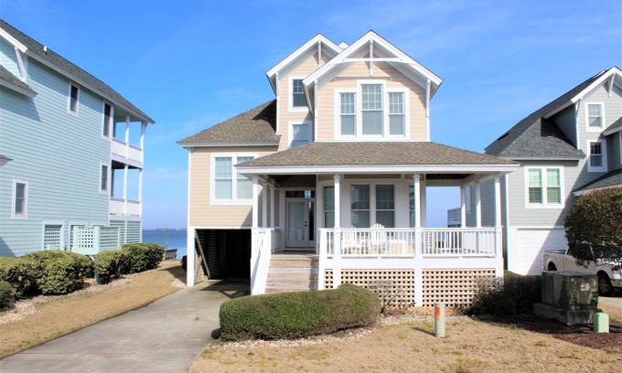 Manteo House | Village Landings 66, Gorgeous 4 Bedroom Sound-Front Home in Pirate's Cove