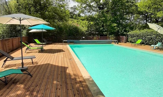 Calviac-en-Perigord House | Village of 10 cottages with heated outdoor swimming pool, restaurant on 1 hectare of land