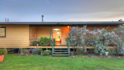 Ulmarra Apartment | Village Stays Bungalow and Apartment