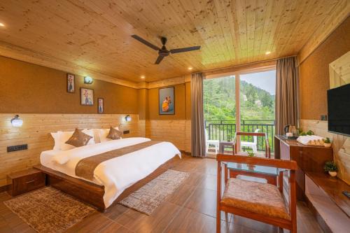 Fagu Apartment | Village Vibes Kufri I Vacations I Conference I MICE I Family Events I Open Air Terrace I Sky Bonfire I Kufri by Exotic Stays