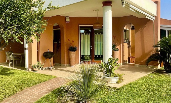 Brindisi Villa | VillApulia vacay on the beach