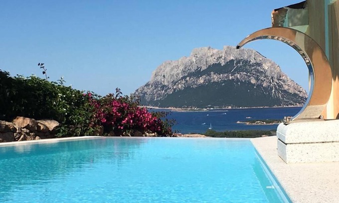 Porto San Paolo Villa | VILLAROSA Views