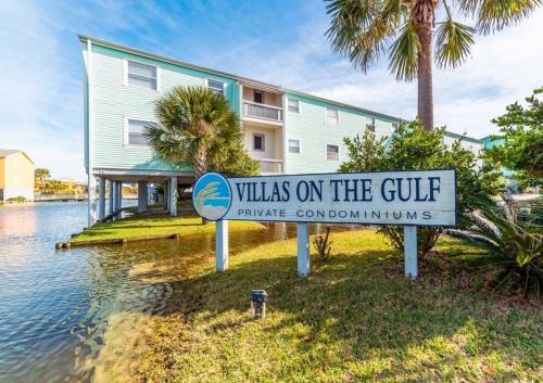 Pensacola Beach House | Villas on the Gulf 2B Townhome - B7