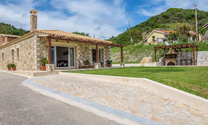 Afionas Villa | Villas Porto Kamini in Afionas Corfu