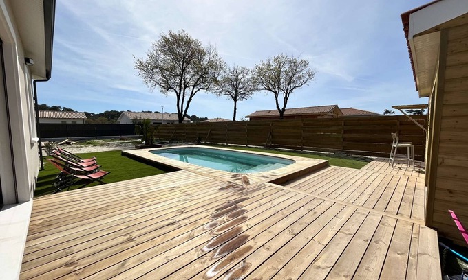 Vensac Villa | VillasHomeClet - Villa Les Dunes ⭐️ Swimming pool ⭐️ Beach ⭐️ AC ⭐️ 3 bedrooms