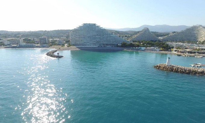 Villeneuve Loubet Beach Apartment | Villeneuve-Loubet : Appartement avec Terrasse, Climatisation et Garage - FR-1-252A-34