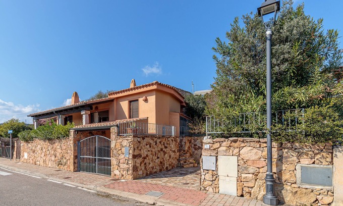Baia Caddinas Villa | Villetta Franca 100m From The Beach, Golfo Aranci, Italy