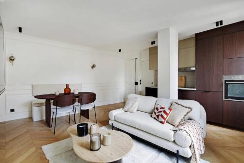 Vincennes Apartment | VINCENNES Luxury flat L005