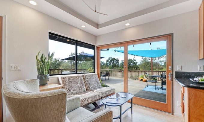 Santa Rosa House | Vineyard View Retreat in the Heart of Wine Country