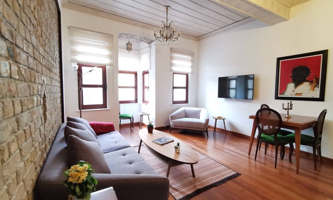 Balat Apartment | Vintage comfortable apartment Balat