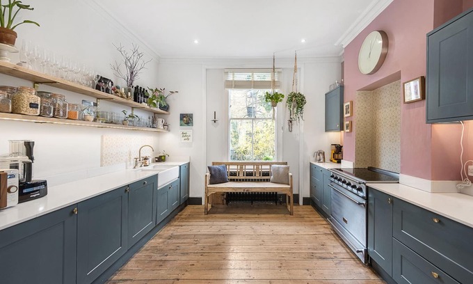Brownswood House | Vintage Elegance in Finsbury Park, by Veeve
