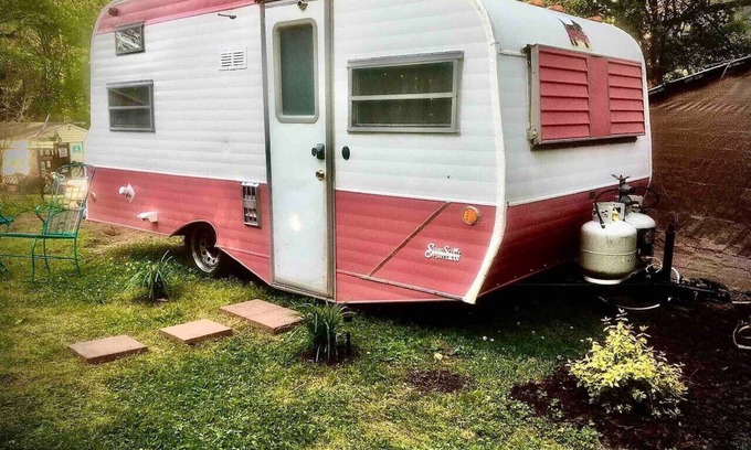 Durham Cottage | Vintage Scotty Camper Cottage w/AC - Durham, NC