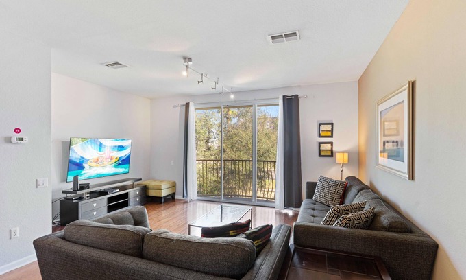 Florida Central Atlantic Coast House | Vista Cay near Convention/Universal/Disney!