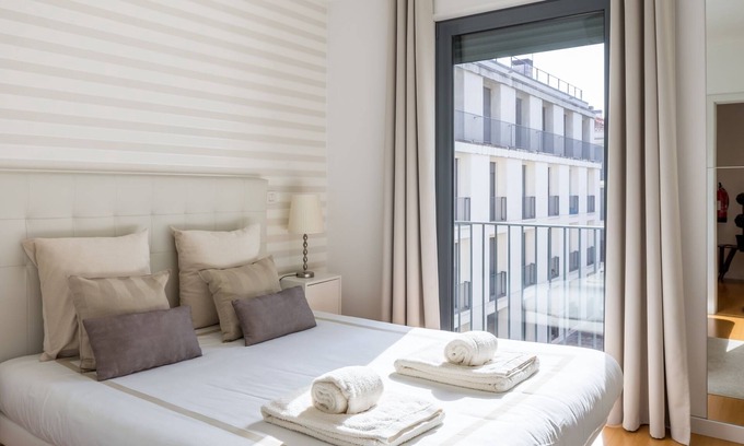 Mouraria Apartment | Vita Portucale | Downtown Premium with Garage