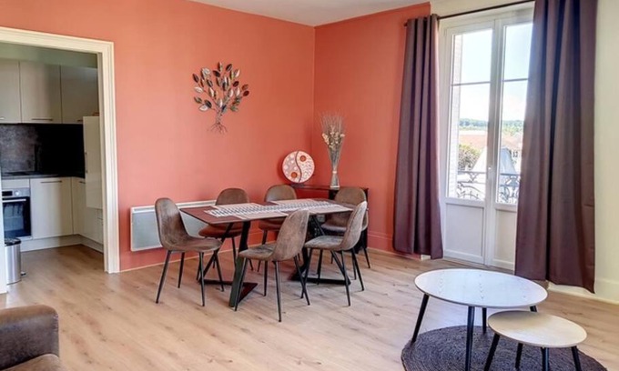 Vittel Apartment | Vittel Spacieux 2 pièces Rénové - Confortable - Vue - 200 mètres Thermes