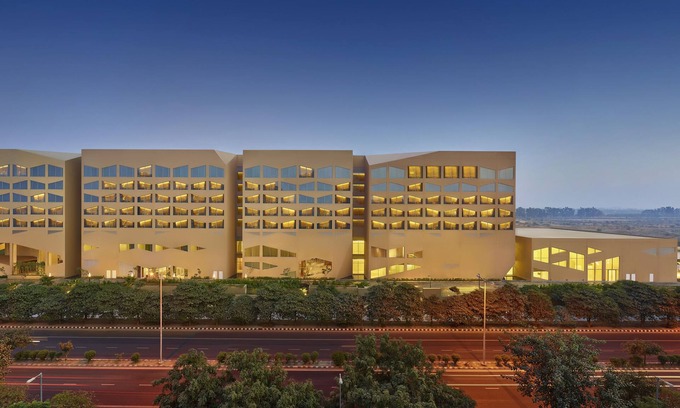 South West Hotel | Vivanta New Delhi, Dwarka
