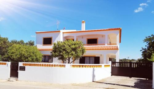 Sargacal House | Vivenda Ribeiro
