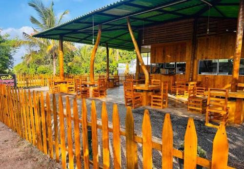 Uswetakeiyawa Hotel | Viyan hotel