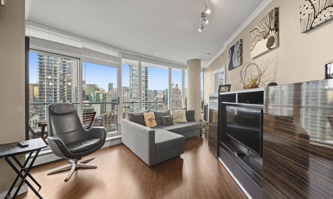 Gastown Apartment | Vlinderhof West 2 Bedroom 2 Bathroom Family sized home with game room & balcony