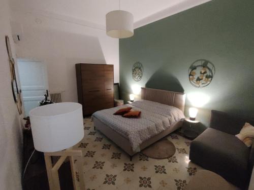Historic Center House | Vlll PORTICO