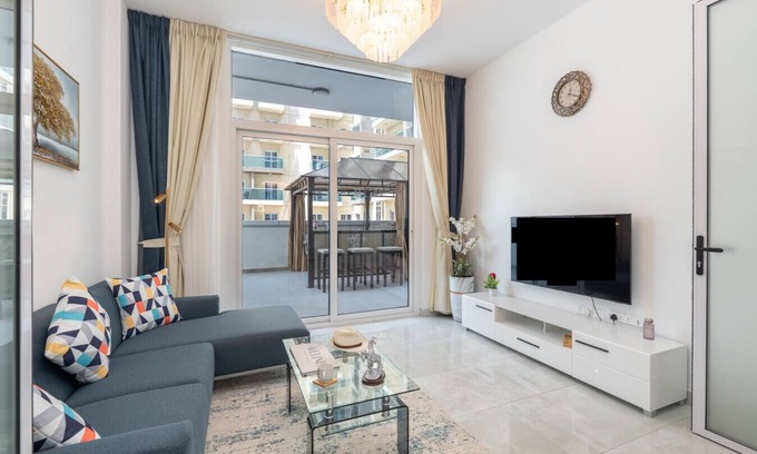 Discovery Gardens Apartment | Vogue | Elegance at Pearlz near Metro