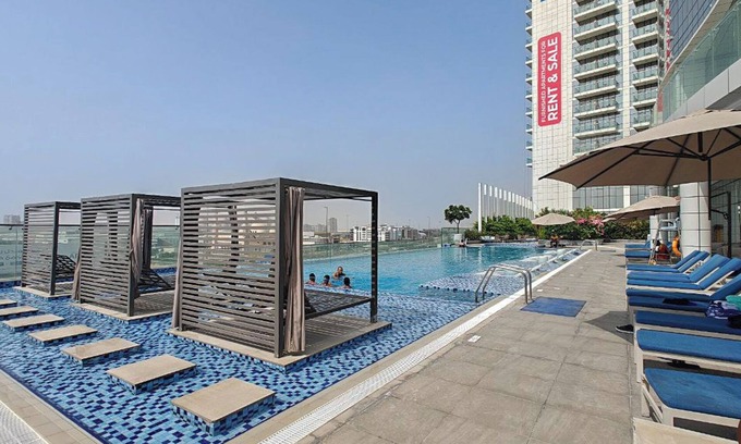 Jumeirah Village Triangle Apartment | Vogue JVT Novotel Balcony Pool & Gym