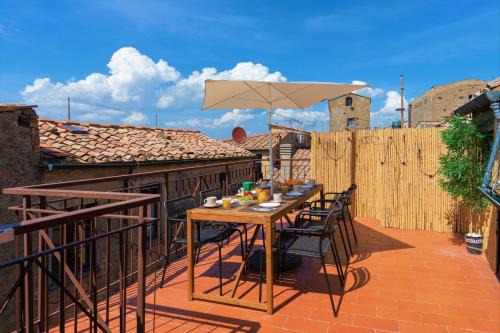 Volterra Apartment | "Volterra Casa di Charme" with Rooftop Terrace