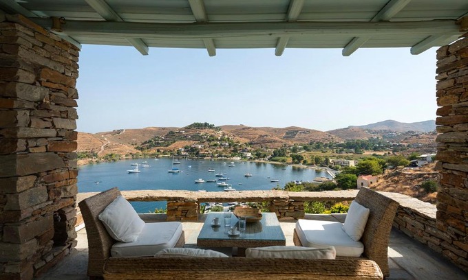 Vourkari House | Vourkari BayHouse