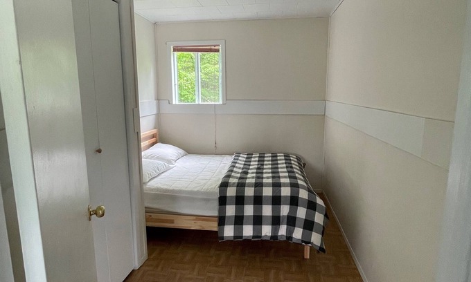 Saint-Luc-de-Bellechasse Cabin | Vrbo Property