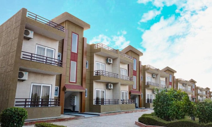 Mathura Hotel | Vrinda Anandam Resort