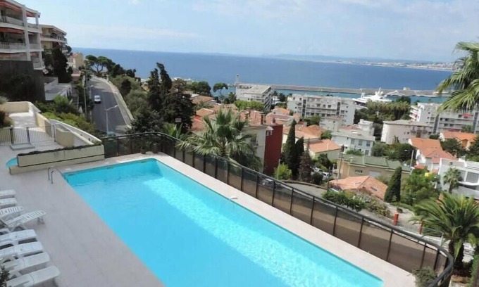 Mont Boron Apartment | Vue mer Incroyable, Appartement Entièrement Rénové Avec Piscine et Garage