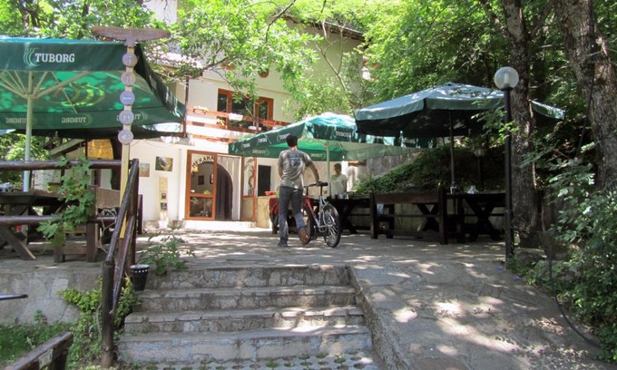 Madzharovo Cabin | Vulture Centre Eastern Rhodopes