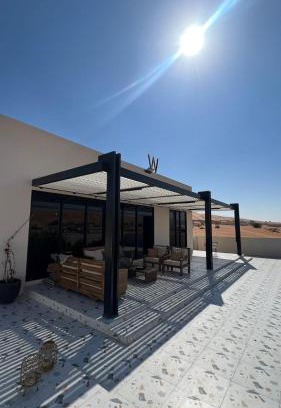 Bidiya Ski Chalet | w private camp