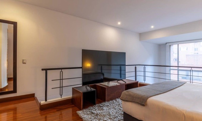 Chico Reservado Apartment | W* | Splendid 1BR Duplex in Chico