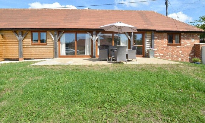 Beckley House | Waders - Two Bedroom House, Sleeps 4
