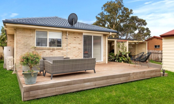 Culburra Beach House | Wagtails - Pet Friendly - 5 Mins Walk to Beach
