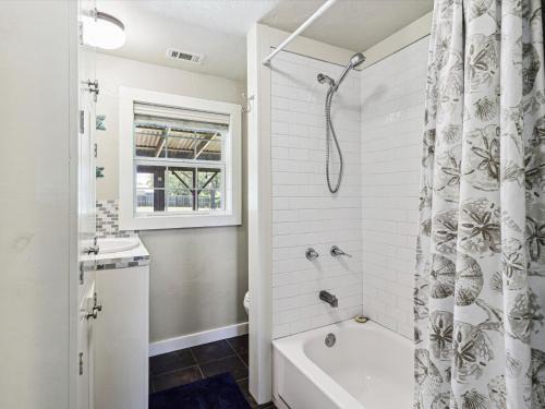 Aransas Pass House | Wahini Wave AP761