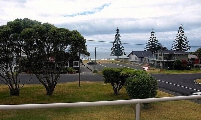 Waihi Beach Cottage | Waihi Beach Break - Waihi Beach Bach