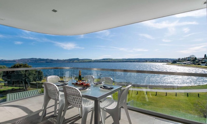 Taupo House | Waimahana Apartment 8