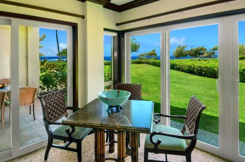 Wailua Apartment | Waipouli Beach Resort Exquisite Ocean Front Condo in Oceanfront H Building Sleeps 8 AC Pool