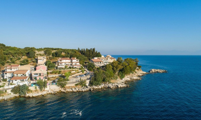 Kassiopi House | Wake Up to Stunning Sea Views at Bayside House in Kassiopi