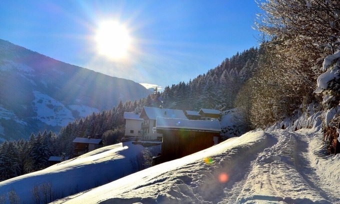 Emberg Cabin | Waldhütte - SKI in/SKI out - by "wachterhof"