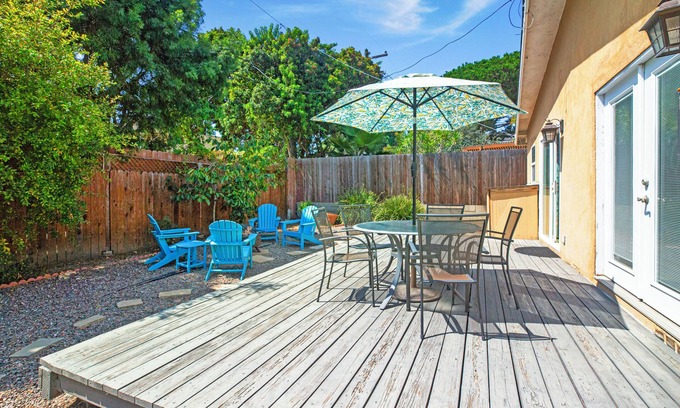 Capistrano Beach House | Walk 2 Ocean & Park, Backyard, Fast WiFi. Pomegranate Perch!