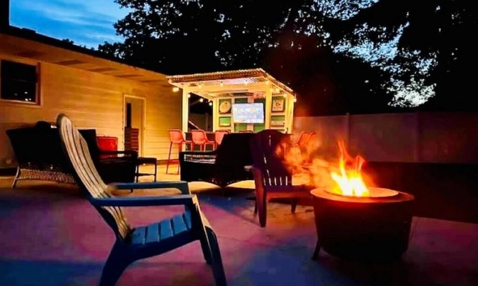 Beachwood-Bluffton House | Walk to Beach, Tiki Bar, King Beds, Sleeps 6