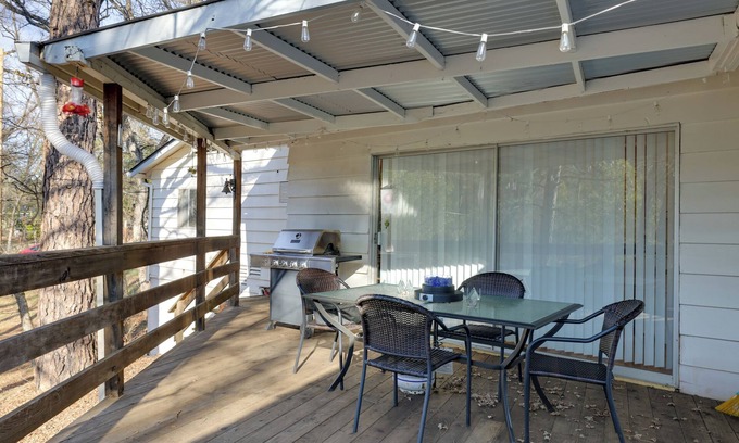 Murphys House | Walk to Downtown: Eclectic Murphys Home w/Decks!