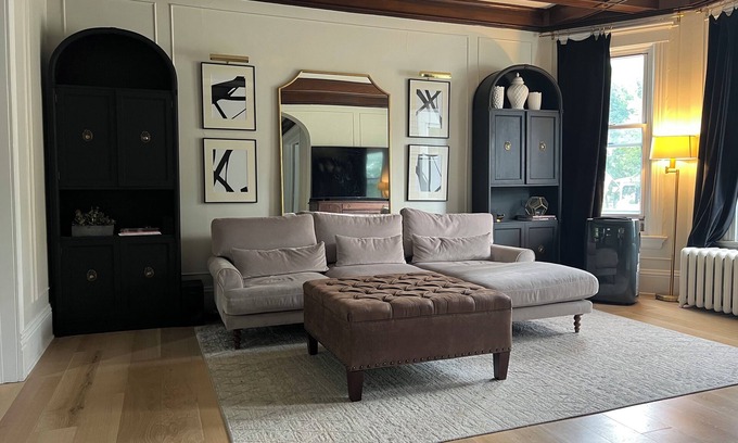 Lake Geneva House | WALK TO DOWNTOWN & LAKE GENEVA BEACH - Charming Updated Farmhouse Sleeps 10