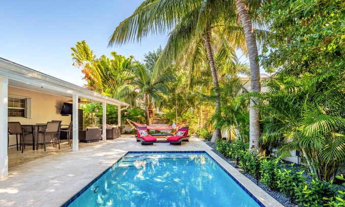 Midtown House | Walk to Higgs Beach Hideaway- Heated Amazing Pool!