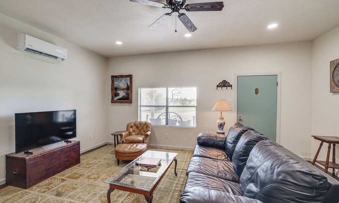 Jacksboro House | Walk to Historic Square: Jacksboro Home w/Yard