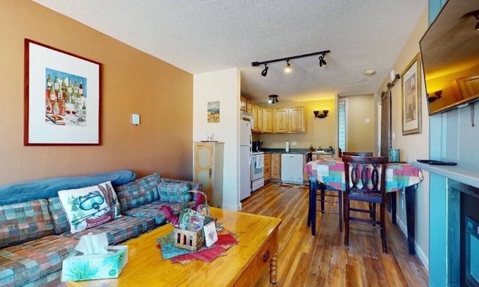 Angel Fire Condo | Walk to Lifts | Views | Fireplace | Bella Vista E1